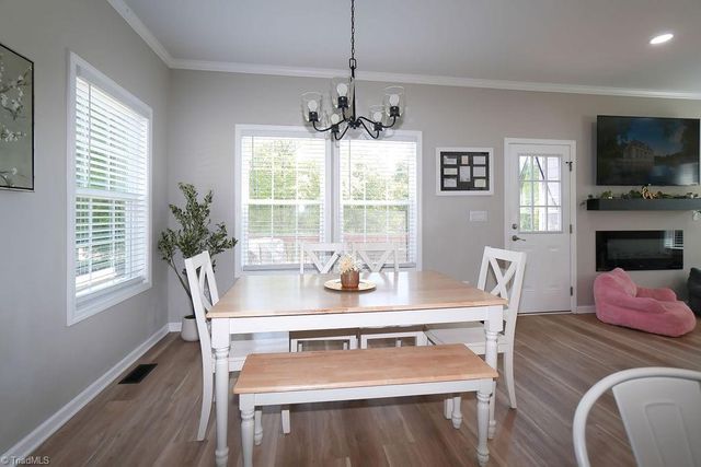 711 Korner Rock Road, Kernersville, NC 27284