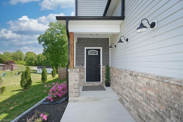 711 Korner Rock Road, Kernersville, NC 27284