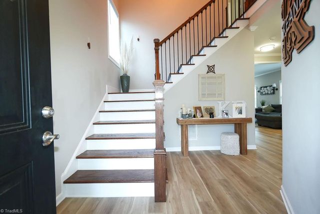 711 Korner Rock Road, Kernersville, NC 27284