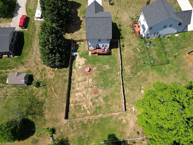711 Korner Rock Road, Kernersville, NC 27284