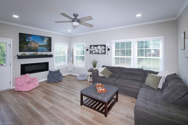 711 Korner Rock Road, Kernersville, NC 27284