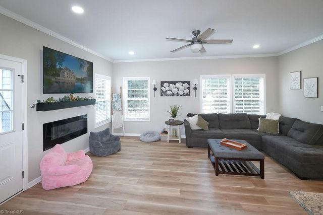 711 Korner Rock Road, Kernersville, NC 27284