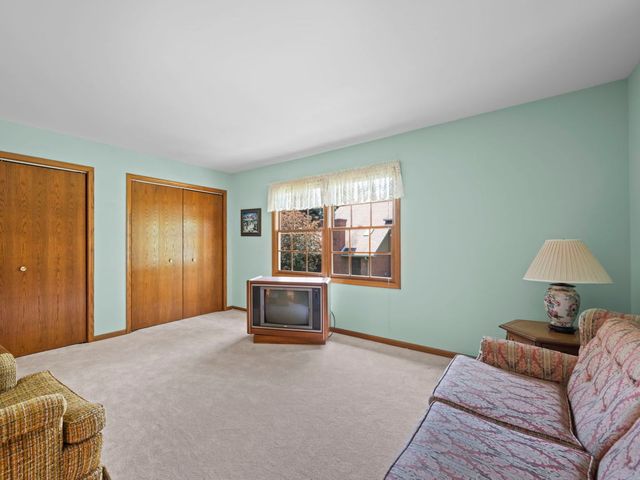 204 Jason Court, Bloomingdale, IL 60108