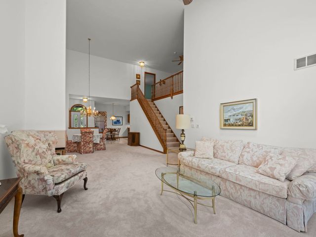 204 Jason Court, Bloomingdale, IL 60108