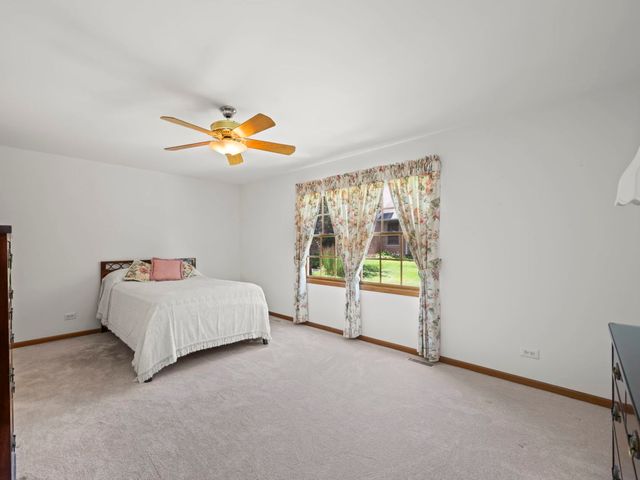 204 Jason Court, Bloomingdale, IL 60108