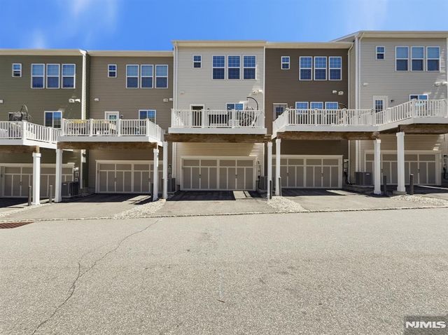 85 Truman Drive, Wood Ridge, NJ 07075