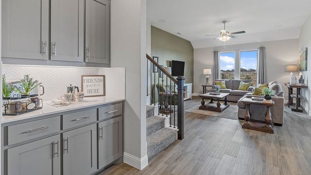 713 BUSHMAN Drive, Fort Worth, TX 76008