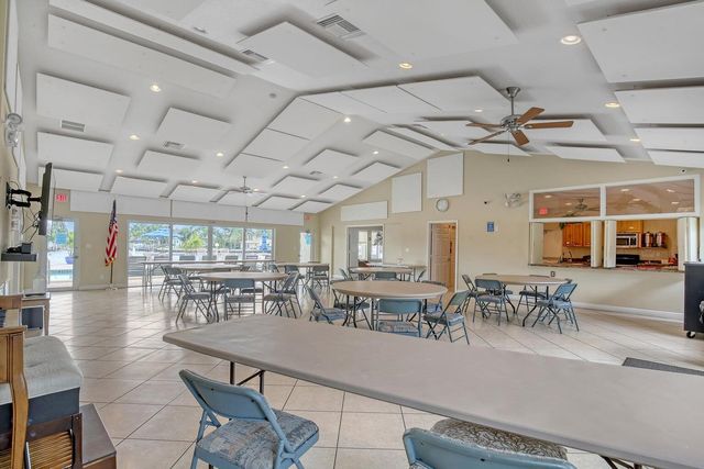 632 Snug Harbor Drive D2, Boynton Beach, FL 33435