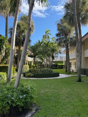 632 Snug Harbor Drive D2, Boynton Beach, FL 33435