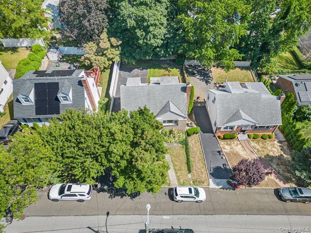 104 Lefferts Road, Yonkers, NY 10705