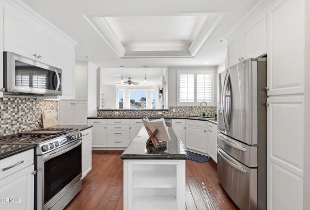 1310 Mandalay Beach Road, Oxnard, CA 93035