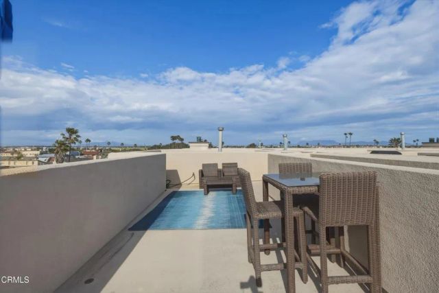 1310 Mandalay Beach Road, Oxnard, CA 93035
