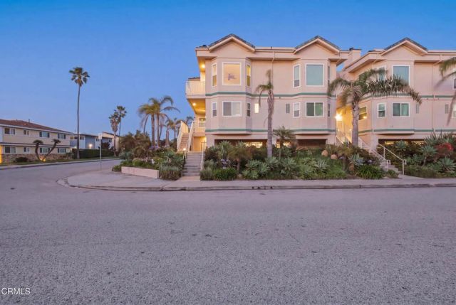 1310 Mandalay Beach Road, Oxnard, CA 93035