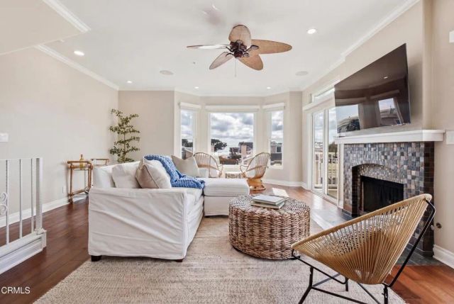 1310 Mandalay Beach Road, Oxnard, CA 93035