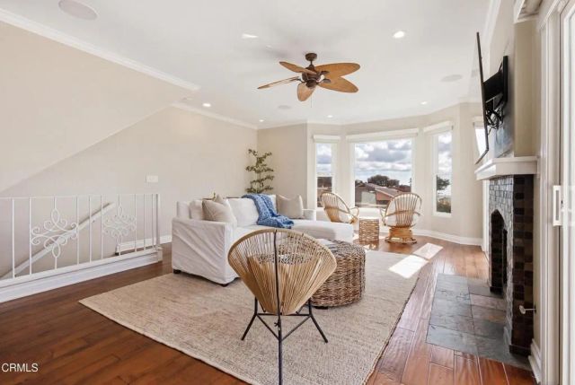 1310 Mandalay Beach Road, Oxnard, CA 93035