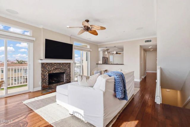 1310 Mandalay Beach Road, Oxnard, CA 93035