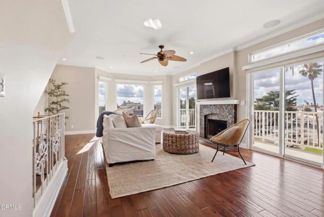 1310 Mandalay Beach Road, Oxnard, CA 93035