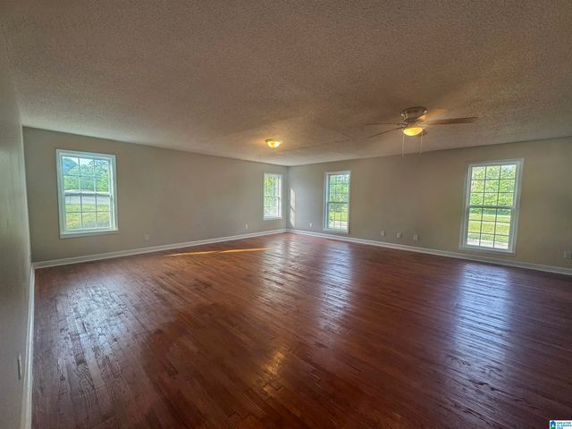 1914 LOOP ROAD, Moody, AL 35004
