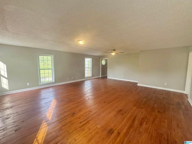1914 LOOP ROAD, Moody, AL 35004