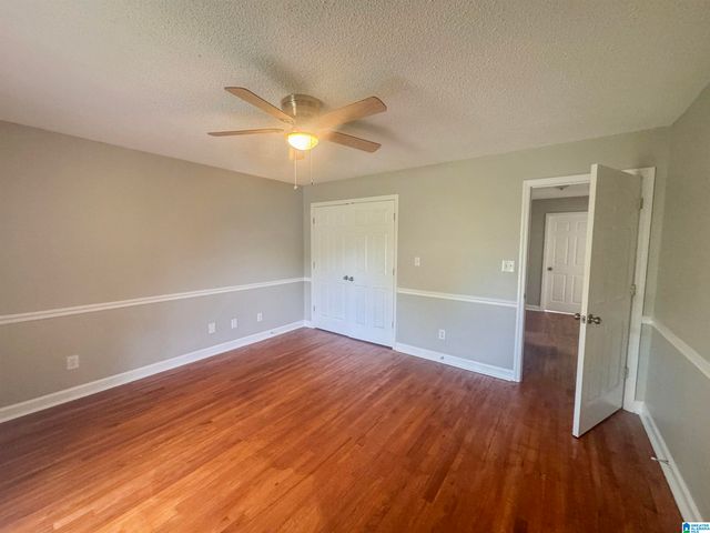 1914 LOOP ROAD, Moody, AL 35004