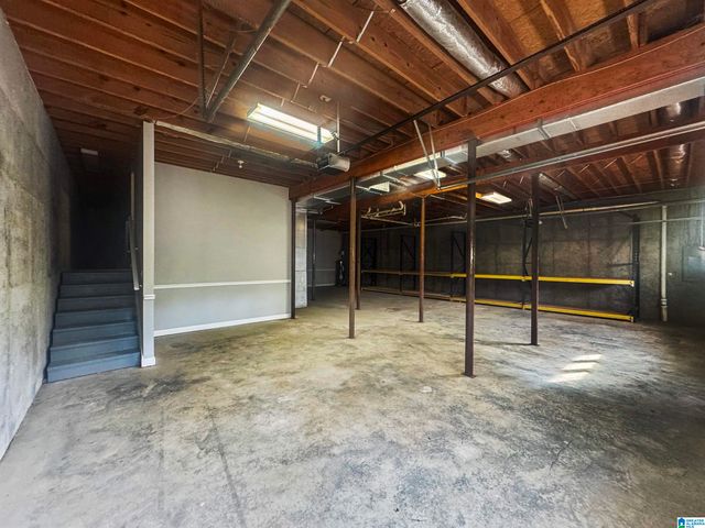 1914 LOOP ROAD, Moody, AL 35004