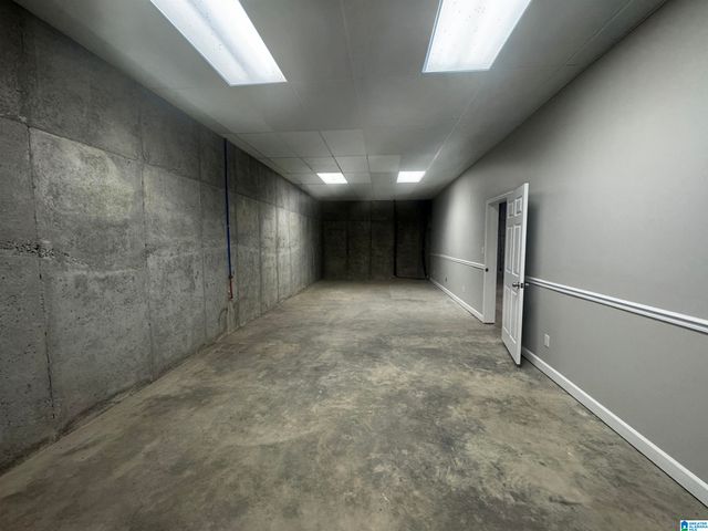 1914 LOOP ROAD, Moody, AL 35004