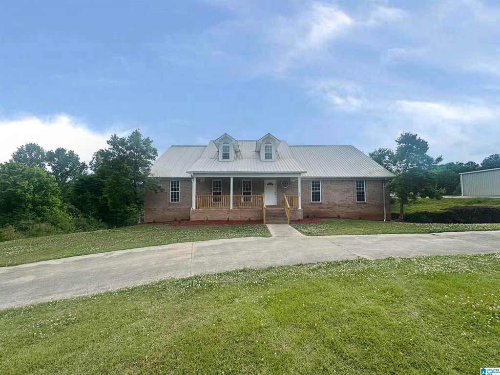1914 LOOP ROAD, Moody, AL 35004