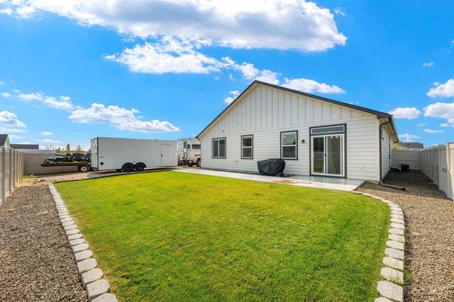 11106 Shadow Glen Dr, Caldwell, ID 83605