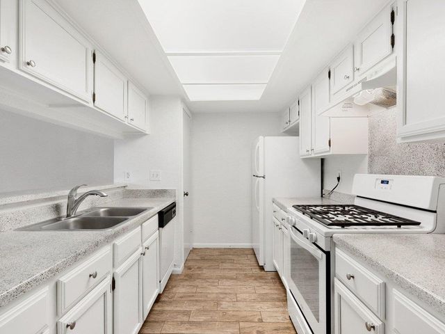 7825 Beauregard CIR 4, Austin, TX 78745