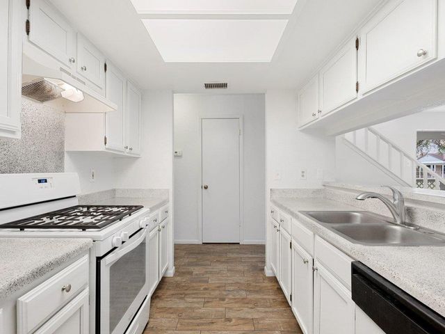 7825 Beauregard CIR 4, Austin, TX 78745