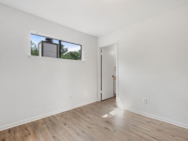 7825 Beauregard CIR 4, Austin, TX 78745