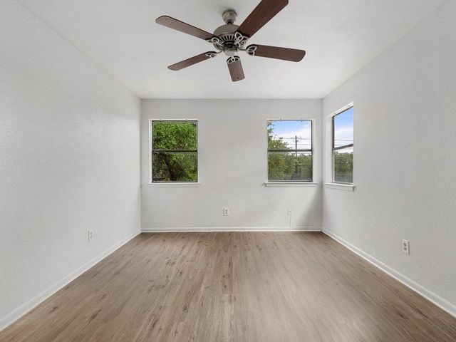 7825 Beauregard CIR 4, Austin, TX 78745