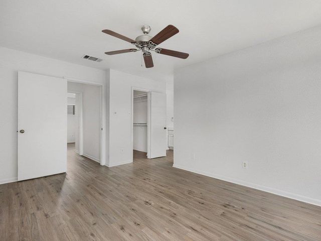 7825 Beauregard CIR 4, Austin, TX 78745
