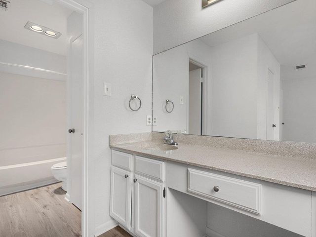 7825 Beauregard CIR 4, Austin, TX 78745