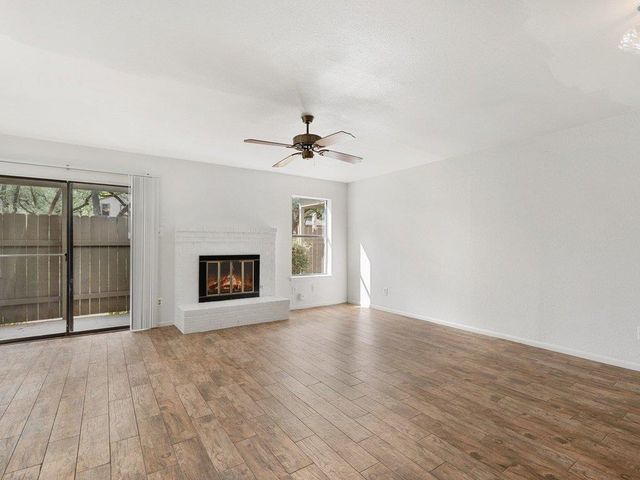 7825 Beauregard CIR 4, Austin, TX 78745
