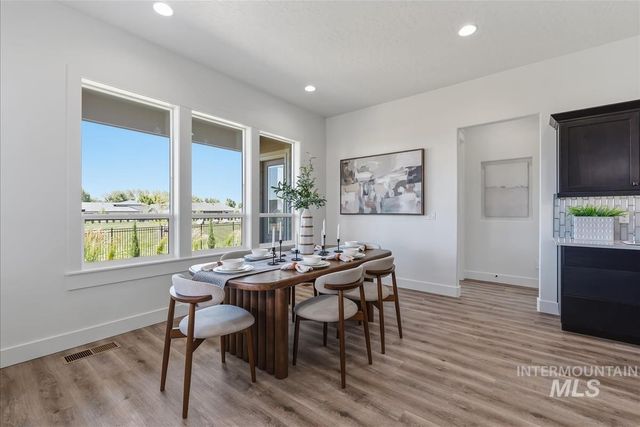 6897 E Chicken Hawk Loop, Nampa, ID 83686