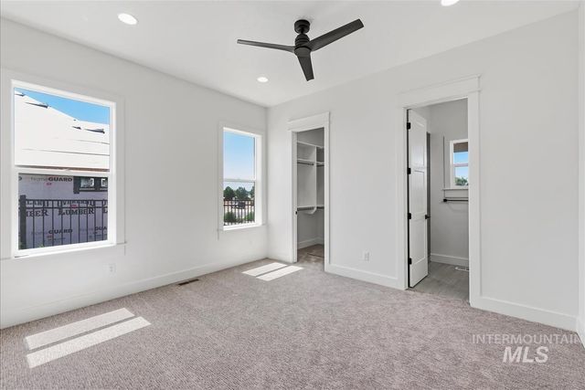 6897 E Chicken Hawk Loop, Nampa, ID 83686