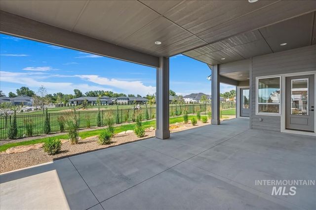6897 E Chicken Hawk Loop, Nampa, ID 83686