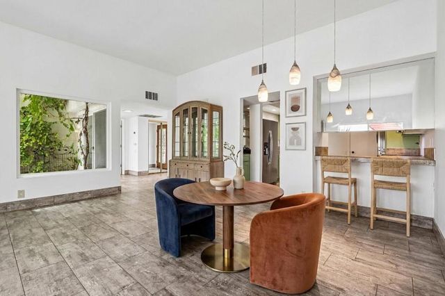 1683 Tam O Shanter Plaza, Palm Springs, CA 92264