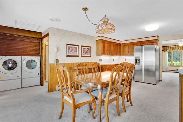 29 West St, Ludlow, MA 01056