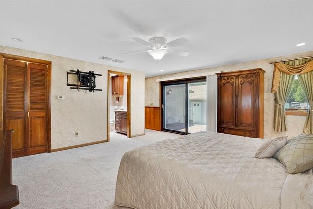 29 West St, Ludlow, MA 01056