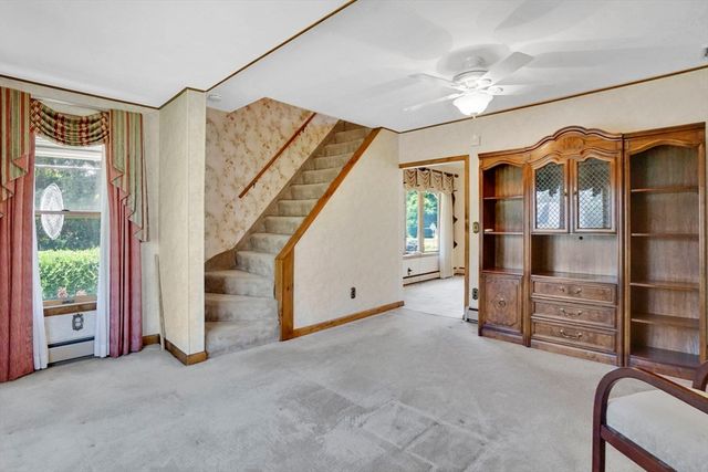 29 West St, Ludlow, MA 01056