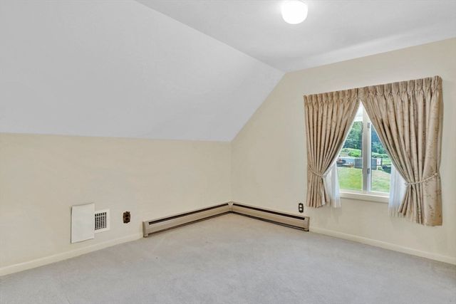 29 West St, Ludlow, MA 01056