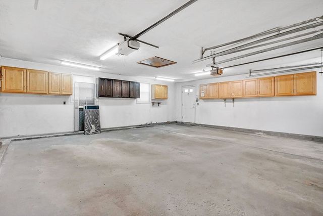 29 West St, Ludlow, MA 01056