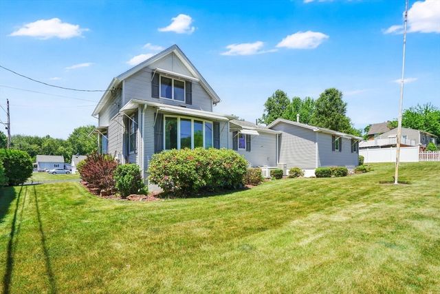 29 West St, Ludlow, MA 01056