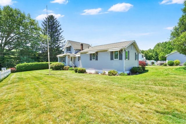 29 West St, Ludlow, MA 01056
