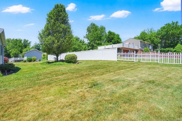 29 West St, Ludlow, MA 01056