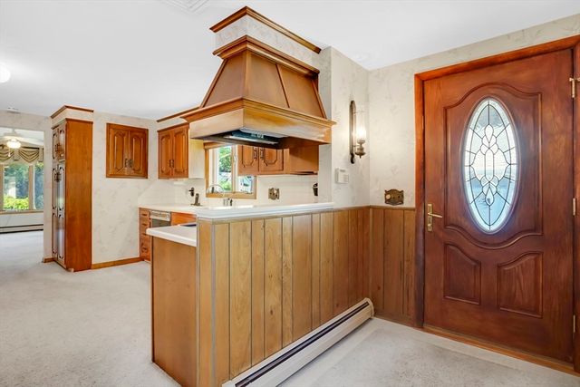 29 West St, Ludlow, MA 01056