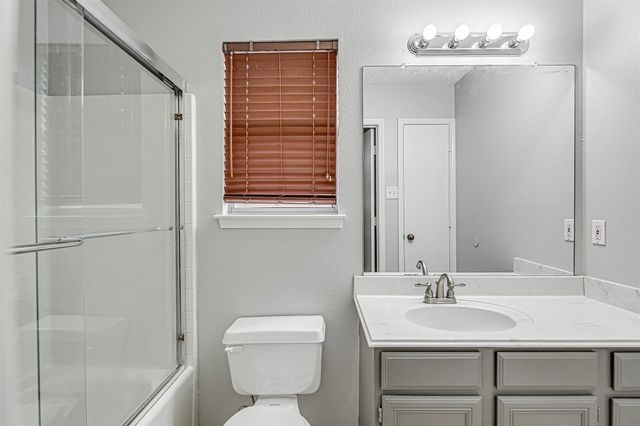 636 Green Mountain Road, Burleson, TX 76028