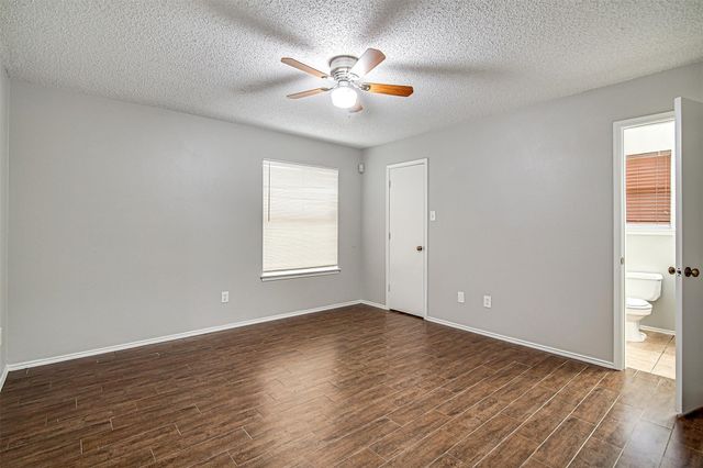 636 Green Mountain Road, Burleson, TX 76028